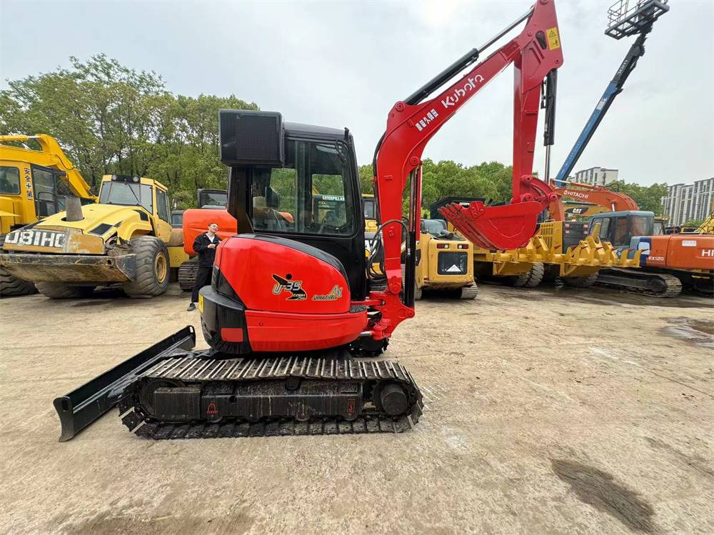 Kubota U 35-3 - Miniexcavadora: foto 1 Kubota U 35-3 - Miniexcavadora: foto 1