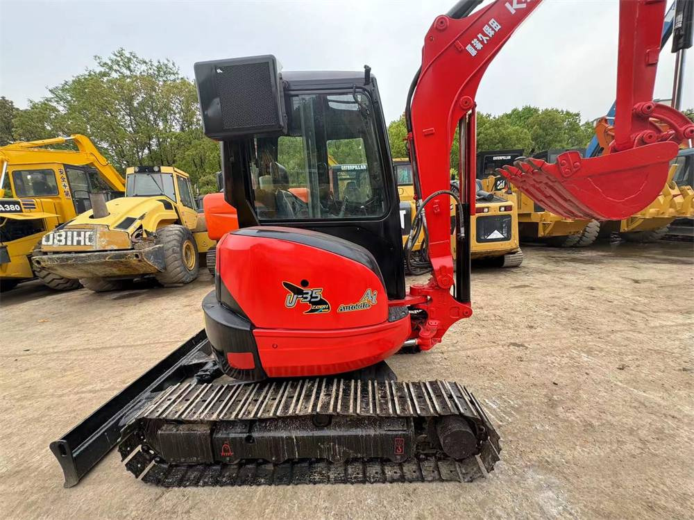 Kubota U 35-3 - Miniexcavadora: foto 5 Kubota U 35-3 - Miniexcavadora: foto 5