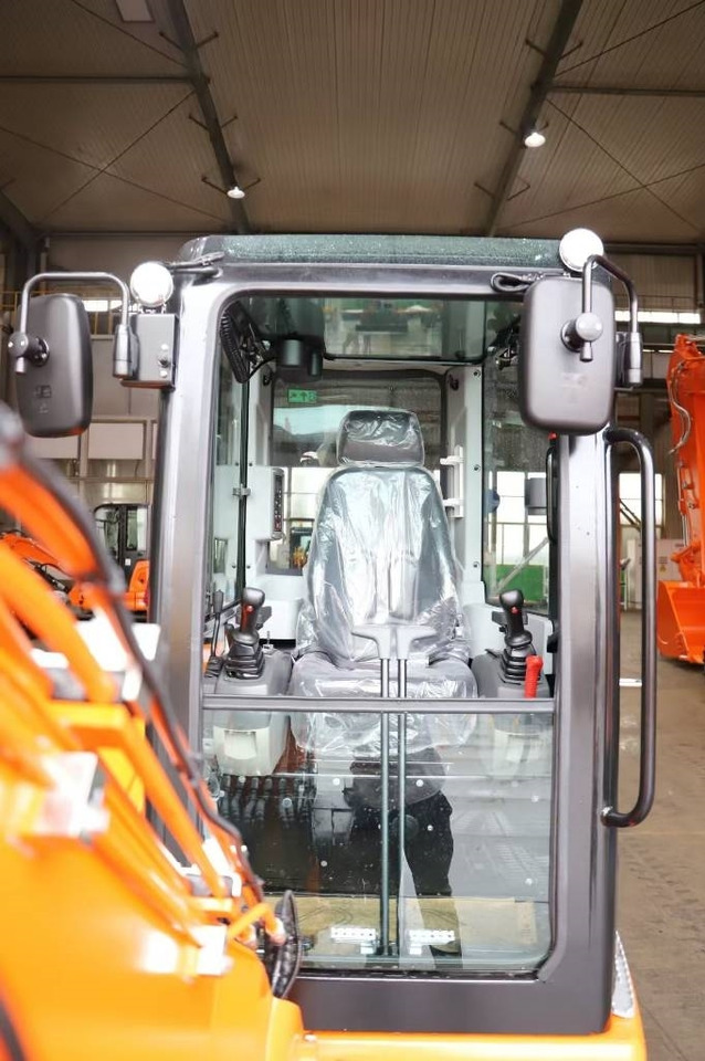 Lonking K W C 6.0 BRAND NEW MACHINE - Excavadora de cadenas: foto 2 Lonking K W C 6.0 BRAND NEW MACHINE - Excavadora de cadenas: foto 2