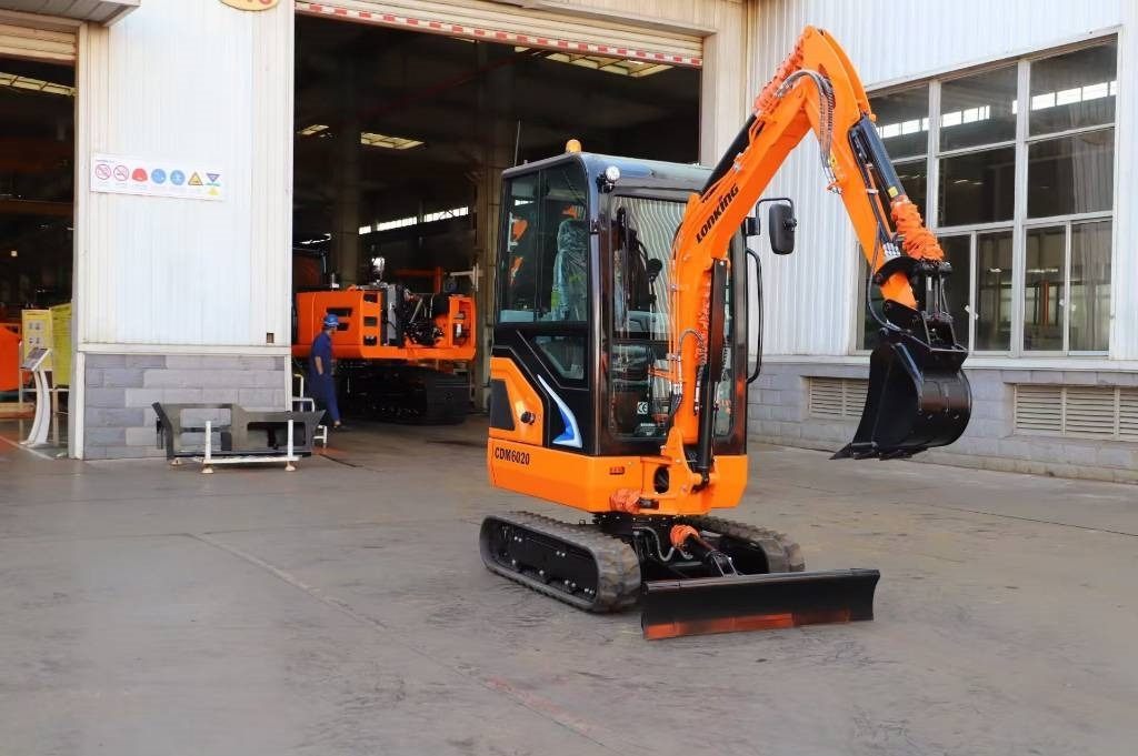 Lonking LG 6020 BRAND NEW MACHINE - Excavadora de cadenas: foto 2 Lonking LG 6020 BRAND NEW MACHINE - Excavadora de cadenas: foto 2