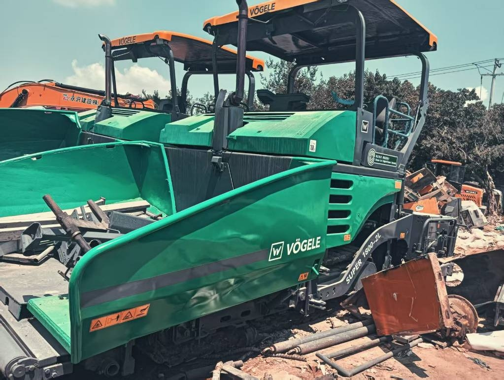 Vögele 1800-3 - Pavimentadora de asfalto: foto 1 Vögele 1800-3 - Pavimentadora de asfalto: foto 1