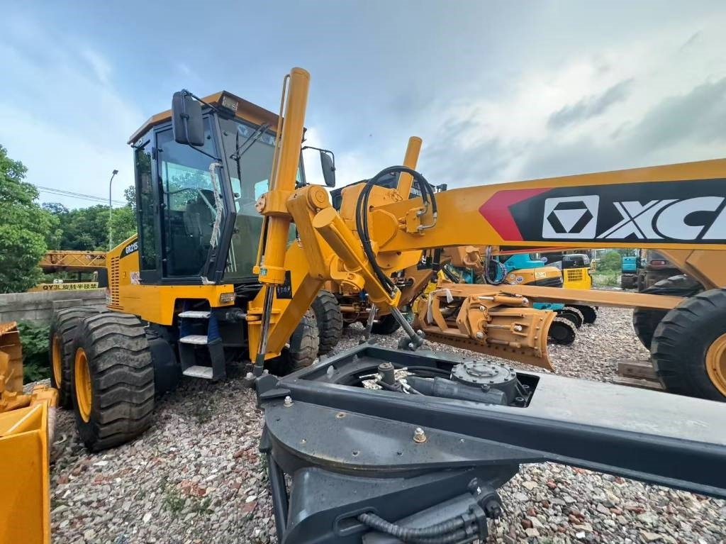 XCMG GR 2153 - Grader: foto 2 XCMG GR 2153 - Grader: foto 2