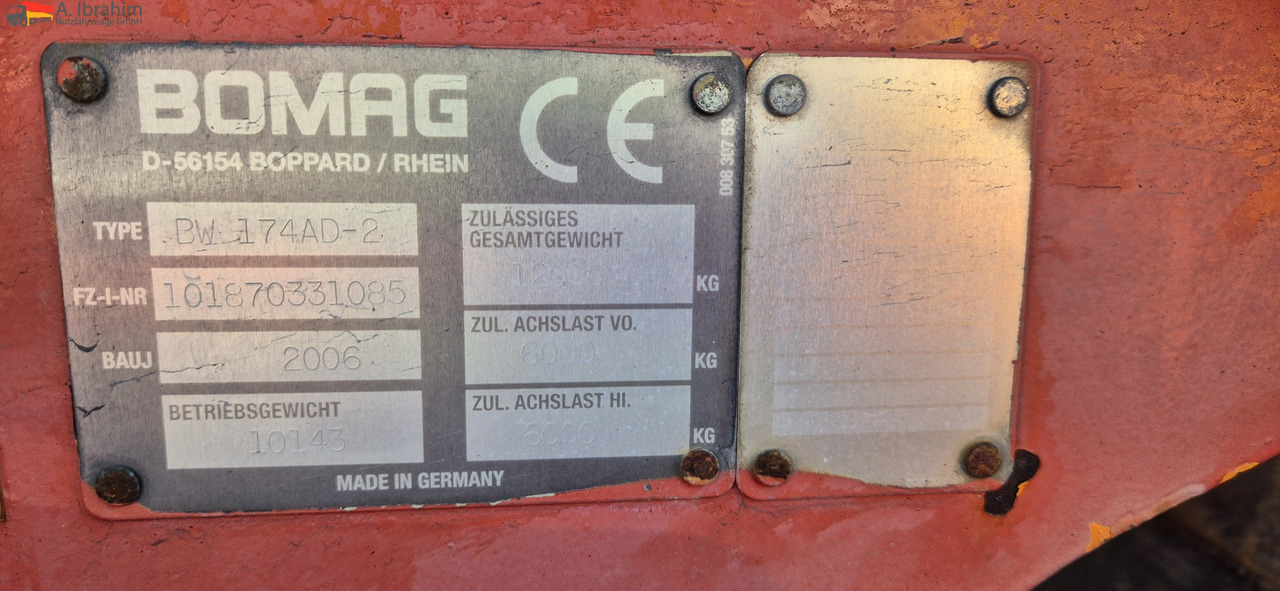 Bomag BW 174 AD2 | 12 t | Splitstreuer | Vibrator | Voll funktionsfähig - Rodillo: foto 2 Bomag BW 174 AD2 | 12 t | Splitstreuer | Vibrator | Voll funktionsfähig - Rodillo: foto 2