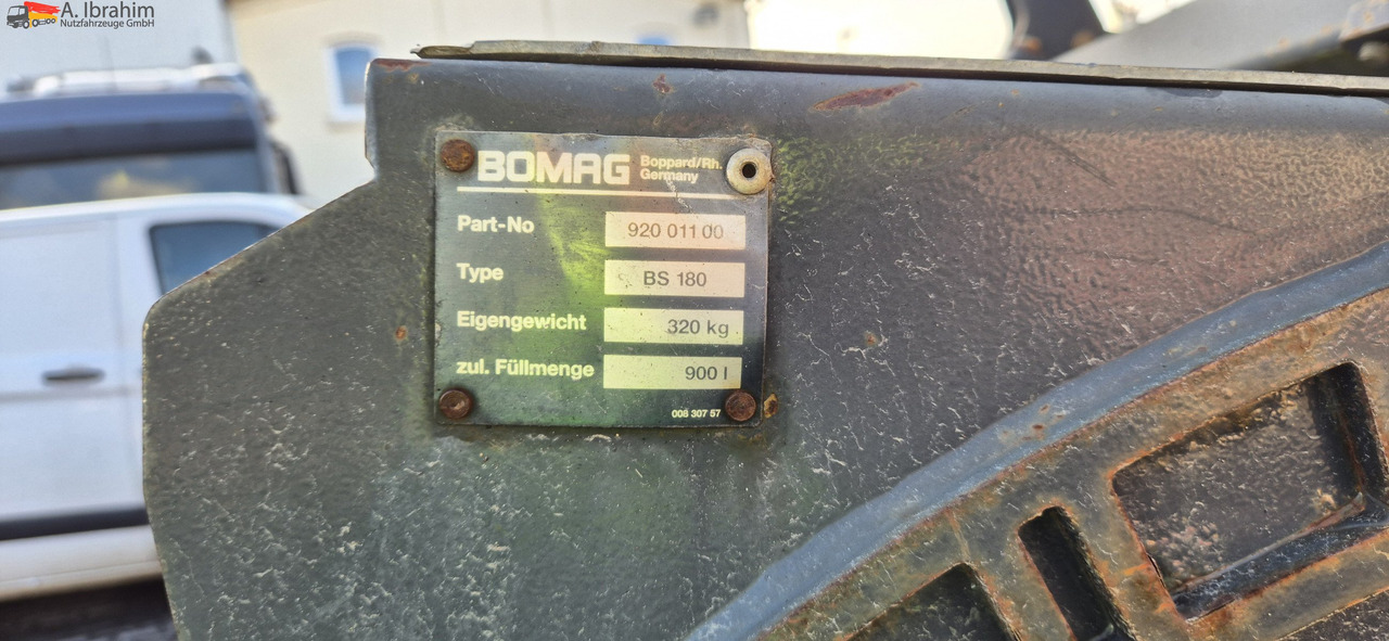 Bomag BW 174 AD2 | 12 t | Splitstreuer | Vibrator | Voll funktionsfähig - Rodillo: foto 3 Bomag BW 174 AD2 | 12 t | Splitstreuer | Vibrator | Voll funktionsfähig - Rodillo: foto 3