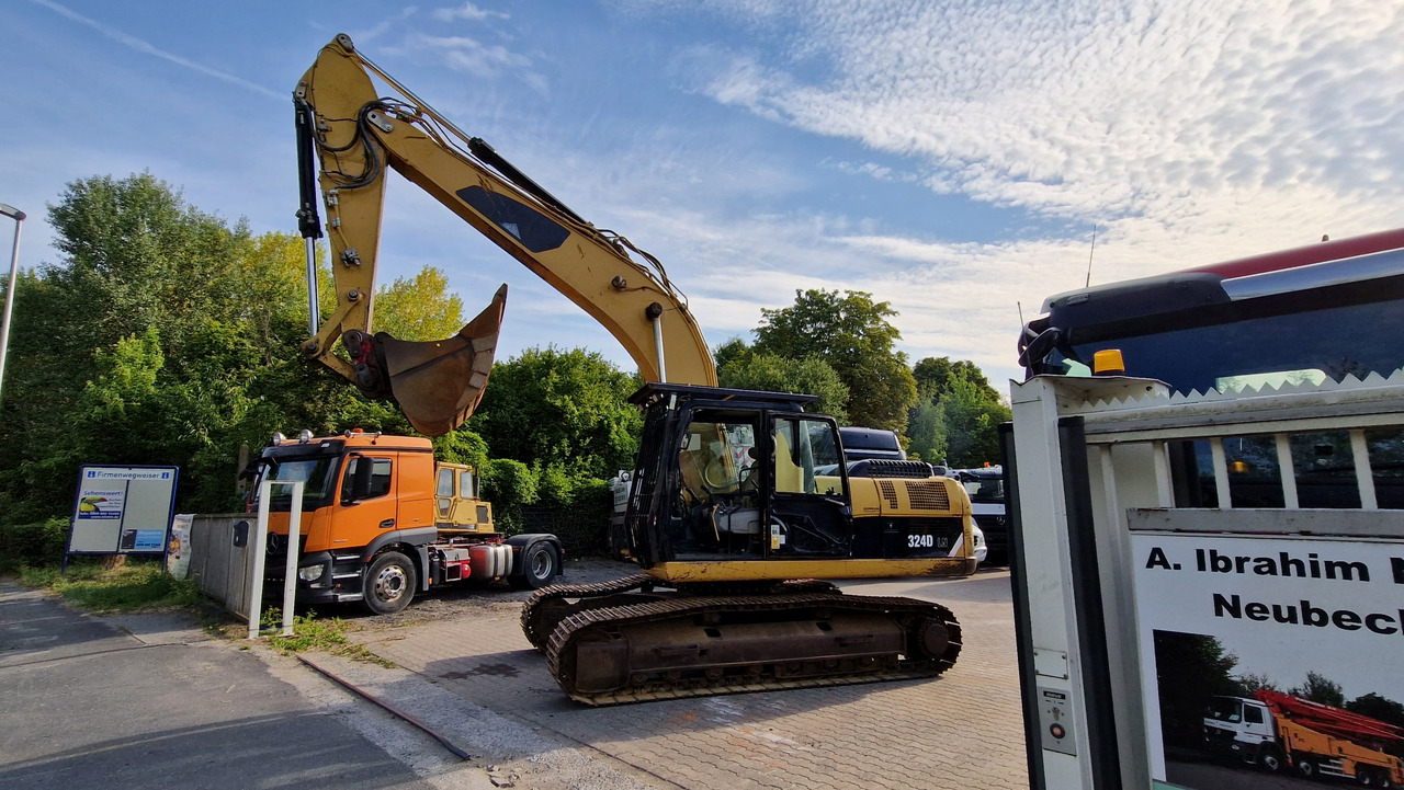CAT 324 D Deutsche Maschine | Schnellwechsler | Löffel | Hammerhydraulik | 8016h original - Excavadora de cadenas: foto 1 CAT 324 D Deutsche Maschine | Schnellwechsler | Löffel | Hammerhydraulik | 8016h original - Excavadora de cadenas: foto 1