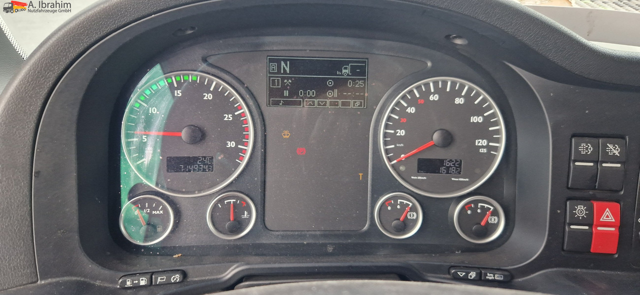 Cabeza tractora MAN TGX 18.480 Kipphydraulik, Retarder Standklima: foto 15 Cabeza tractora MAN TGX 18.480 Kipphydraulik, Retarder Standklima: foto 15