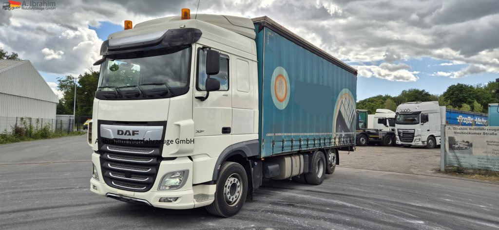 Daf XF 450 FAR 6x2, Liftachse Schiebeplane, Edscha - Camión lona: foto 1 Daf XF 450 FAR 6x2, Liftachse Schiebeplane, Edscha - Camión lona: foto 1