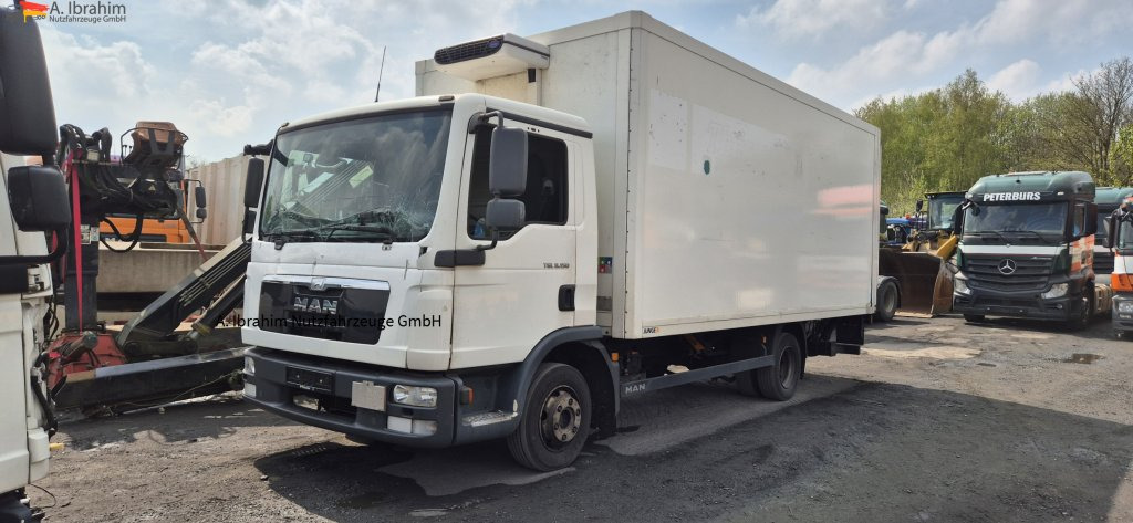 MAN TGL 8.150 4X2 BL Unfallschaden bedingt fahrbereit, Motor ok - Furgoneta: foto 1 MAN TGL 8.150 4X2 BL Unfallschaden bedingt fahrbereit, Motor ok - Furgoneta: foto 1
