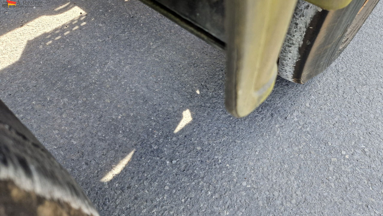 Krone SD Containerchassis 2x 20, 30, 40 ft deutscher Auflieger, ausziehbar - Semirremolque portacontenedore/ Intercambiable: foto 3 Krone SD Containerchassis 2x 20, 30, 40 ft deutscher Auflieger, ausziehbar - Semirremolque portacontenedore/ Intercambiable: foto 3