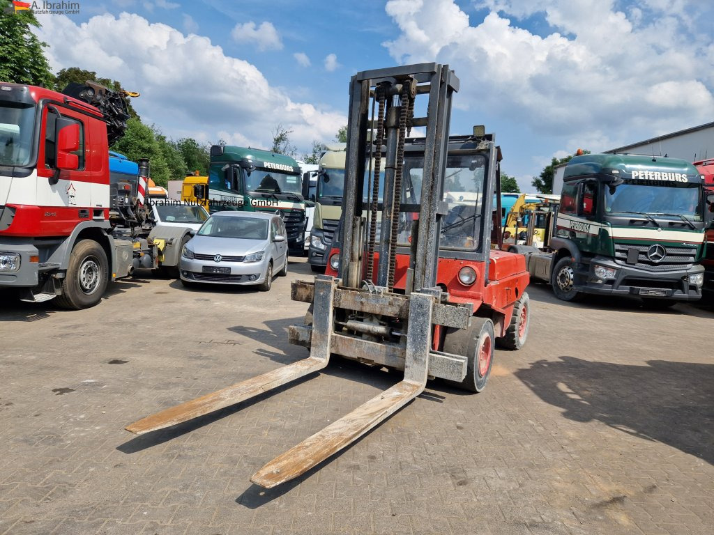 Linde H60 alt, aber läuft. 2x vorhanden, Tragfähigkeit 6000 kg - Carretilla elevadora diésel: foto 5 Linde H60 alt, aber läuft. 2x vorhanden, Tragfähigkeit 6000 kg - Carretilla elevadora diésel: foto 5