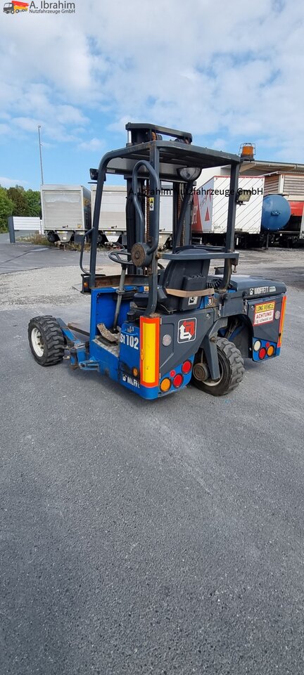 M4-25.3F Moffett Mitnahmestapler - Carretilla elevadora transportable: foto 3 M4-25.3F Moffett Mitnahmestapler - Carretilla elevadora transportable: foto 3