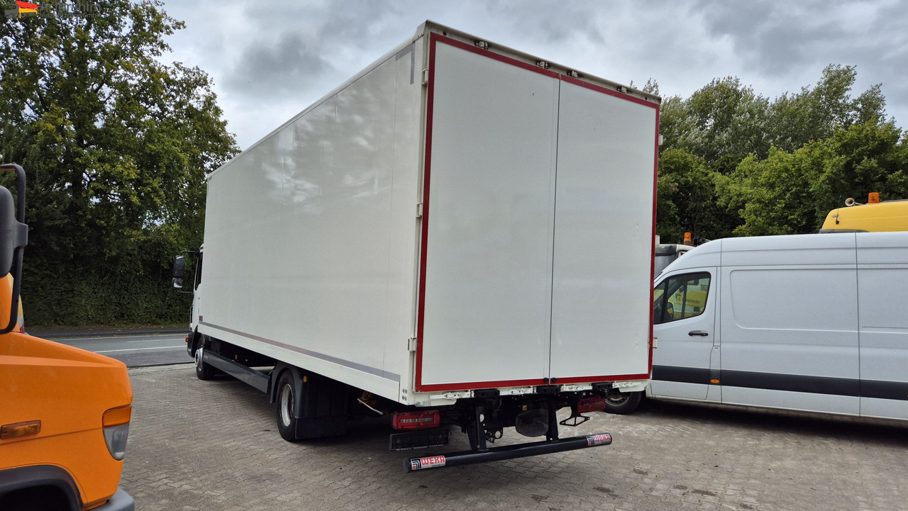 Leasing de MAN 8.250 7,30 m Koffer, Navi, Topzustand MAN 8.250 7,30 m Koffer, Navi, Topzustand: foto 10 Leasing de MAN 8.250 7,30 m Koffer, Navi, Topzustand MAN 8.250 7,30 m Koffer, Navi, Topzustand: foto 10