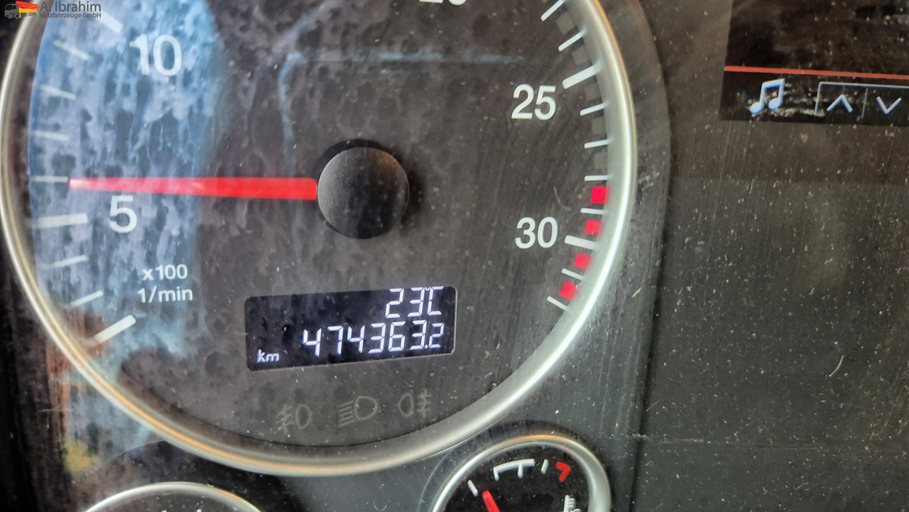 Leasing de MAN 8.250 7,30 m Koffer, Navi, Topzustand MAN 8.250 7,30 m Koffer, Navi, Topzustand: foto 14 Leasing de MAN 8.250 7,30 m Koffer, Navi, Topzustand MAN 8.250 7,30 m Koffer, Navi, Topzustand: foto 14