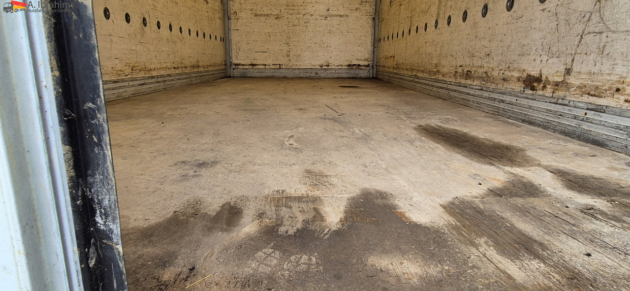 Mercedes-Benz 817 Möbelkoffer - Furgoneta caja cerrada: foto 3 Mercedes-Benz 817 Möbelkoffer - Furgoneta caja cerrada: foto 3