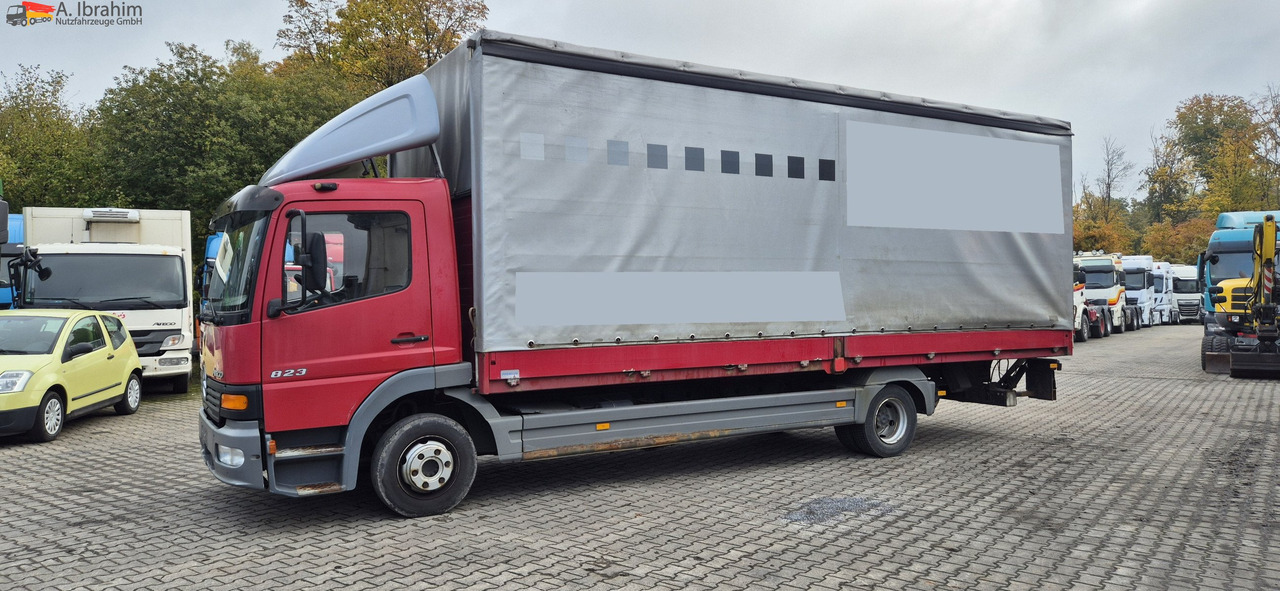Furgoneta con caja de lona Mercedes-Benz 823 LBW | Radstand 4900 mm | 7.2 m Pritsche Klima | 3 Pedals: foto 10