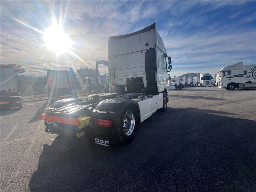 DAF XF 530 Retarder / Airparkoll - Cabeza tractora: foto 4 DAF XF 530 Retarder / Airparkoll - Cabeza tractora: foto 4