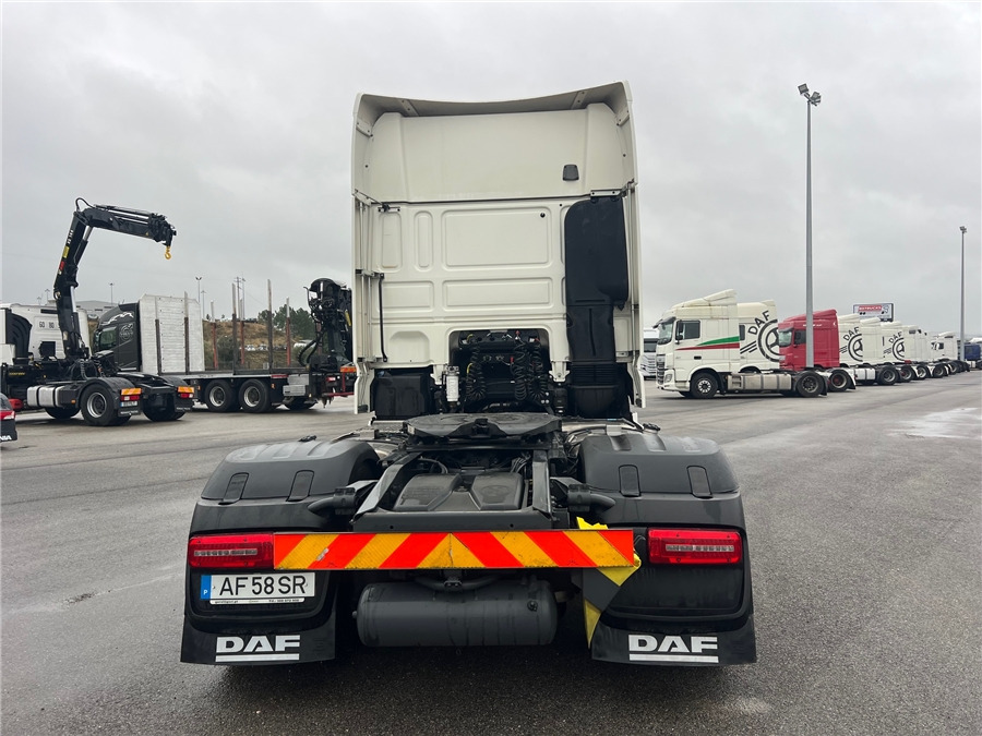 DAF XF 530 Retarder / Airparkoll - Cabeza tractora: foto 5 DAF XF 530 Retarder / Airparkoll - Cabeza tractora: foto 5