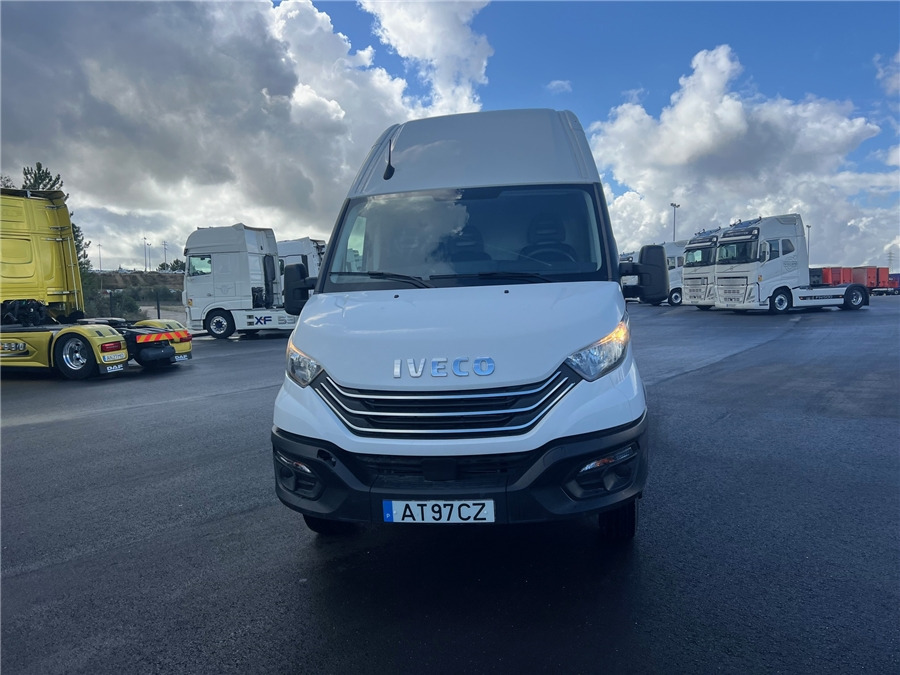 Iveco 35C16 - Furgón: foto 2 Iveco 35C16 - Furgón: foto 2