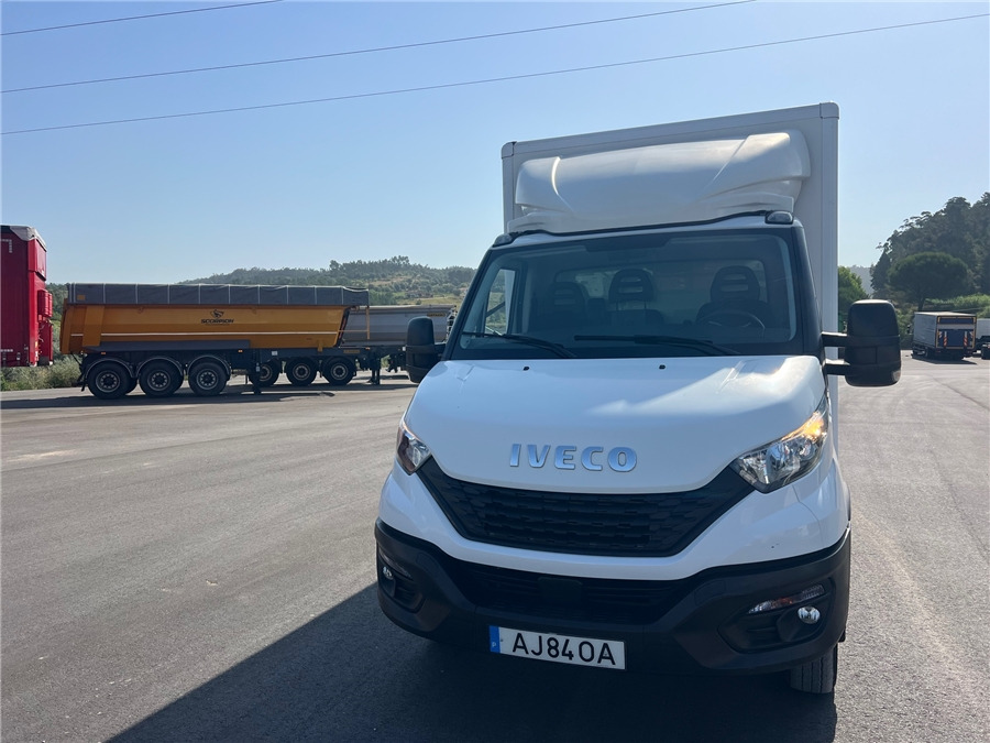 Iveco 35C16H - Camión caja cerrada: foto 2 Iveco 35C16H - Camión caja cerrada: foto 2