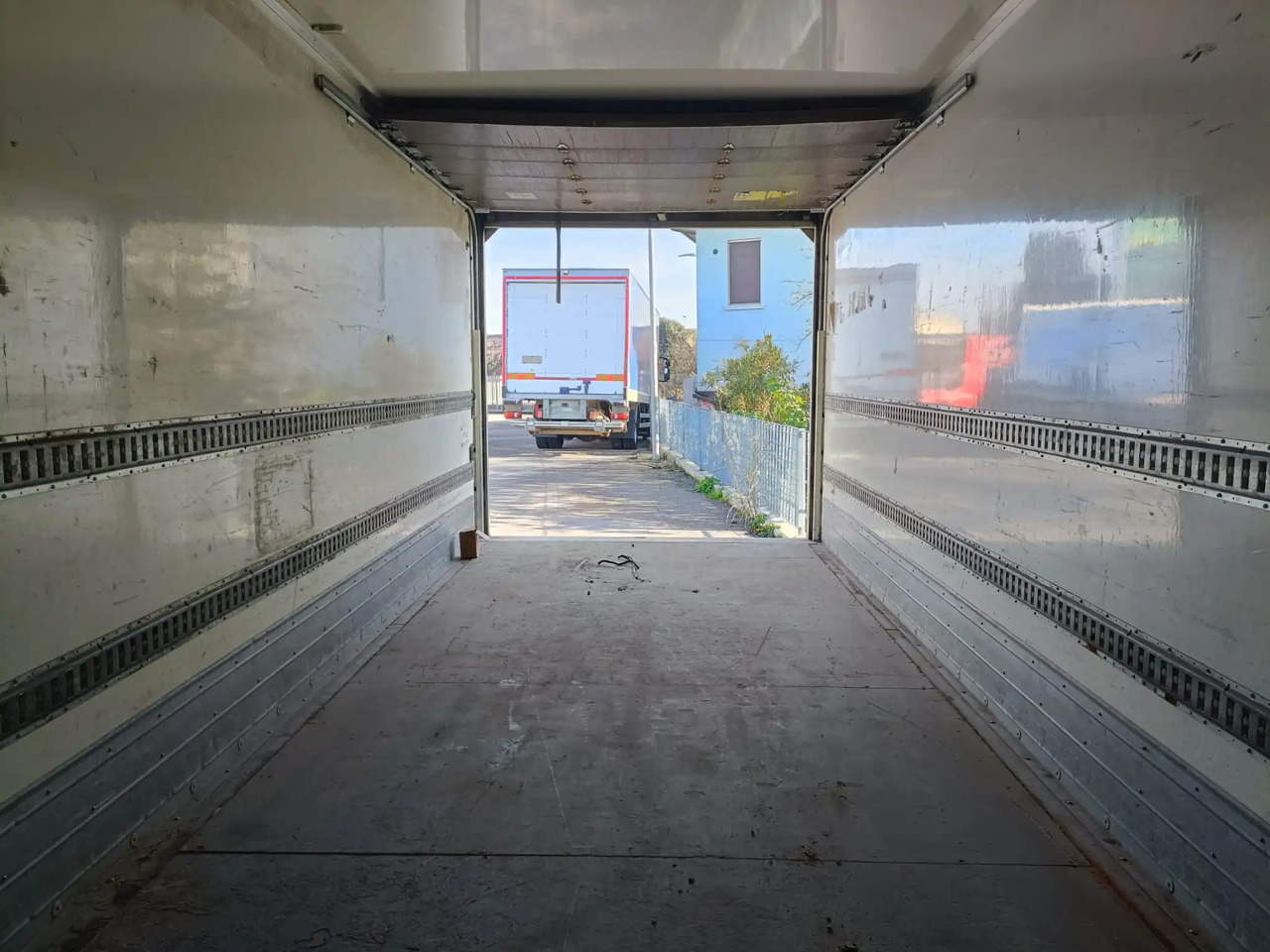 FURGONATURA BOX A TERRA - Caja cerrada: foto 4 FURGONATURA BOX A TERRA - Caja cerrada: foto 4