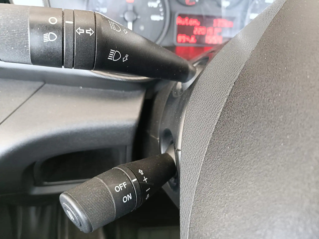 IVECO DAILY 35C15 - Furgoneta: foto 4 IVECO DAILY 35C15 - Furgoneta: foto 4
