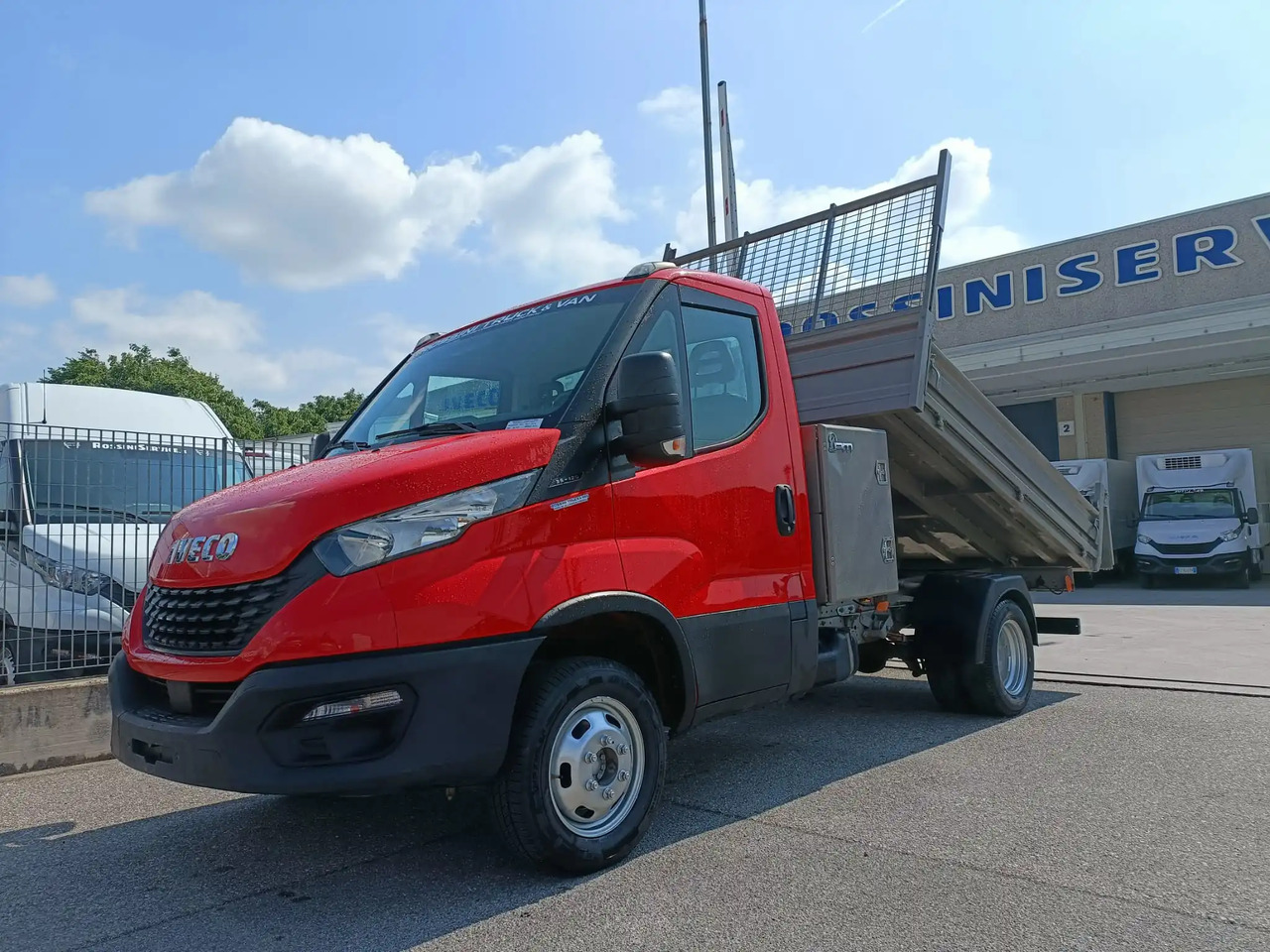 IVECO DAILY 35C12 RIBALTABILE - Volquete furgoneta: foto 3 IVECO DAILY 35C12 RIBALTABILE - Volquete furgoneta: foto 3