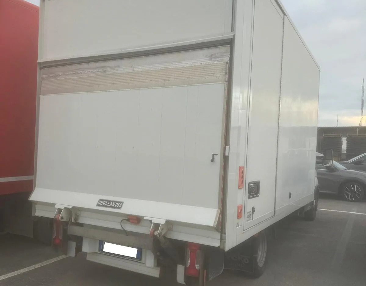 IVECO DAILY 35C14 - Furgoneta caja cerrada: foto 2 IVECO DAILY 35C14 - Furgoneta caja cerrada: foto 2
