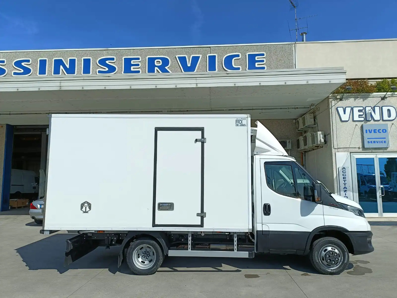 IVECO DAILY 35C18 FRCX 10/2025 - Furgoneta frigorifica: foto 4 IVECO DAILY 35C18 FRCX 10/2025 - Furgoneta frigorifica: foto 4