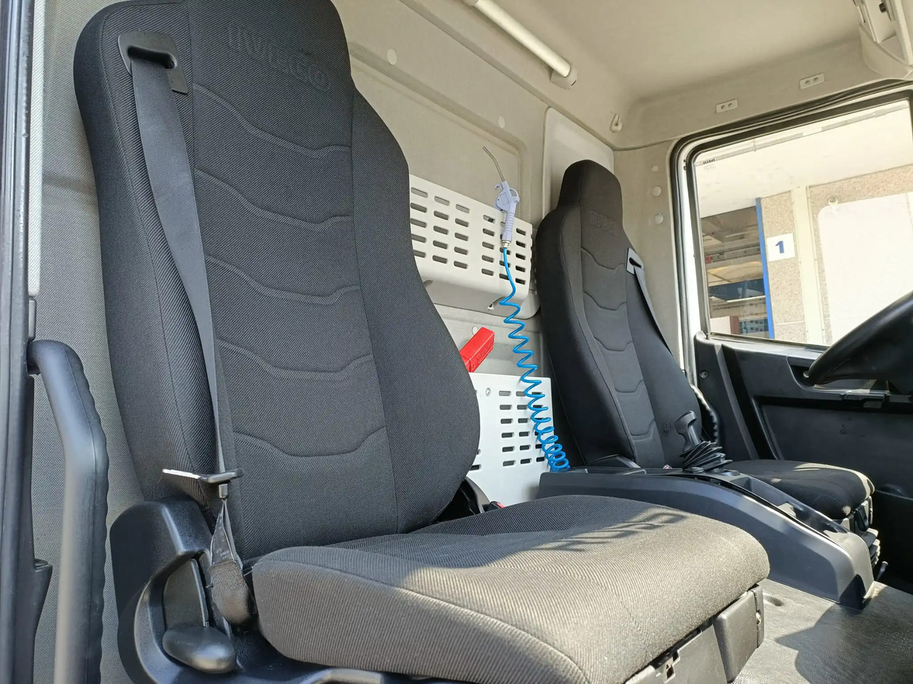 IVECO EUROCARGO 120E19P - Camión chasis: foto 3 IVECO EUROCARGO 120E19P - Camión chasis: foto 3