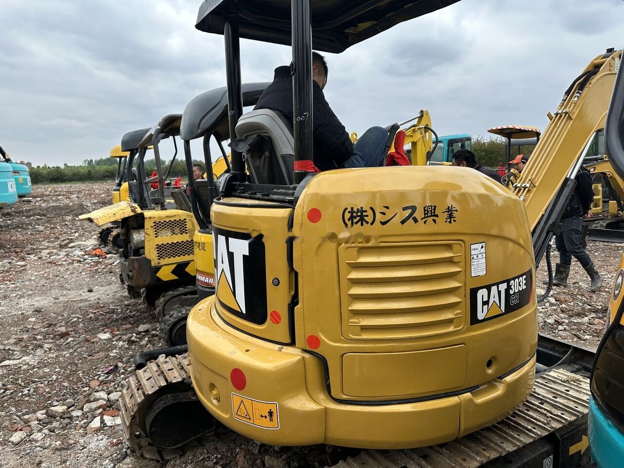 Caterpillar 303E - Miniexcavadora: foto 4 Caterpillar 303E - Miniexcavadora: foto 4