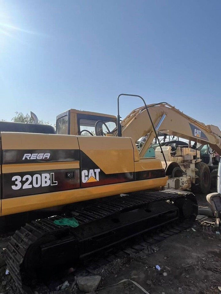 Caterpillar 320BL - Excavadora de cadenas: foto 2 Caterpillar 320BL - Excavadora de cadenas: foto 2