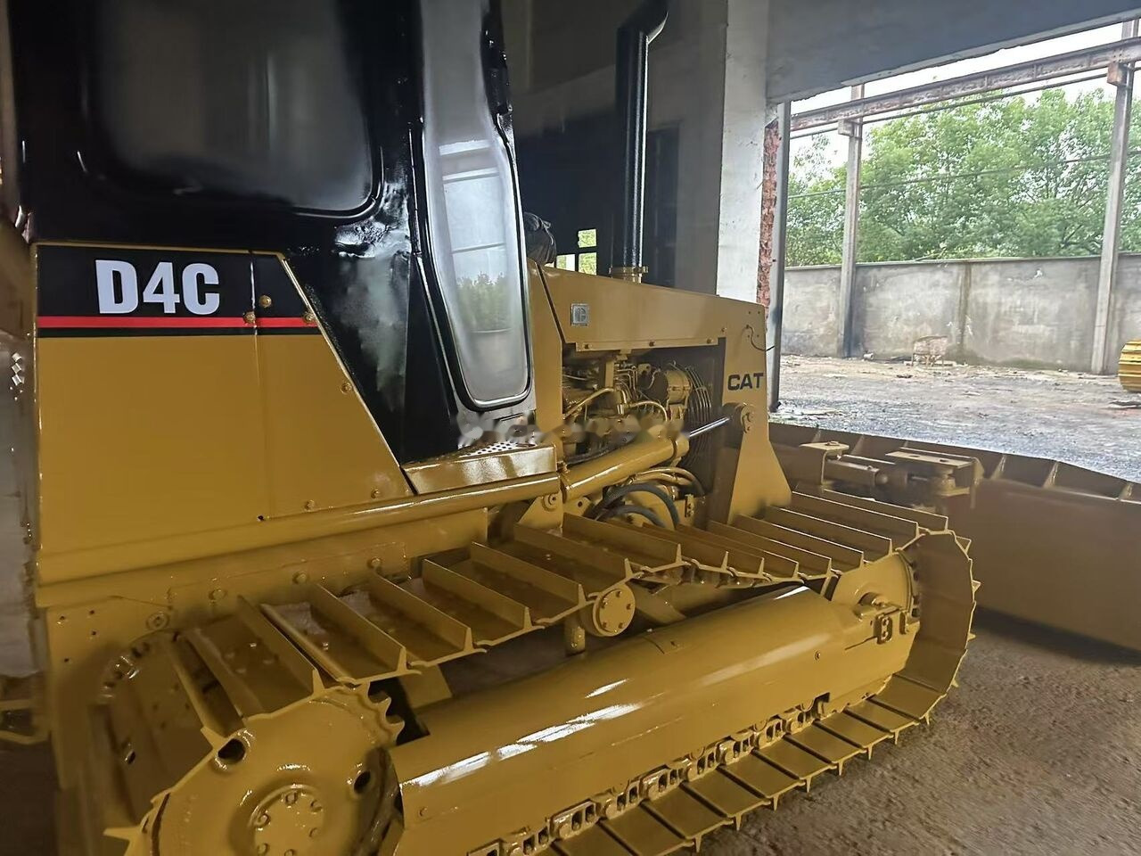 Caterpillar D4C - Bulldozer: foto 5 Caterpillar D4C - Bulldozer: foto 5