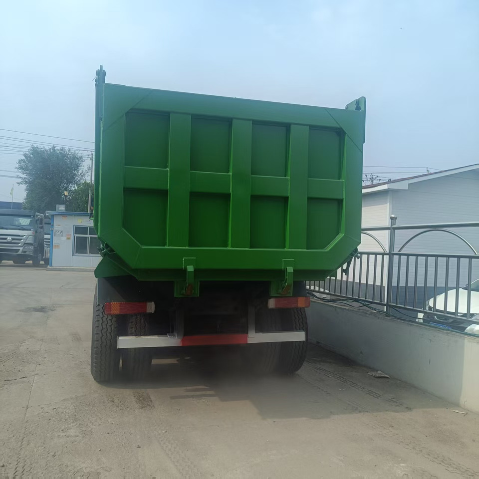 HOWO 371 6X4 - Camión volquete: foto 4 HOWO 371 6X4 - Camión volquete: foto 4