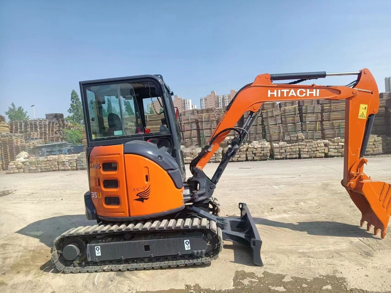 Hitachi ZX35-5A - Miniexcavadora: foto 2 Hitachi ZX35-5A - Miniexcavadora: foto 2