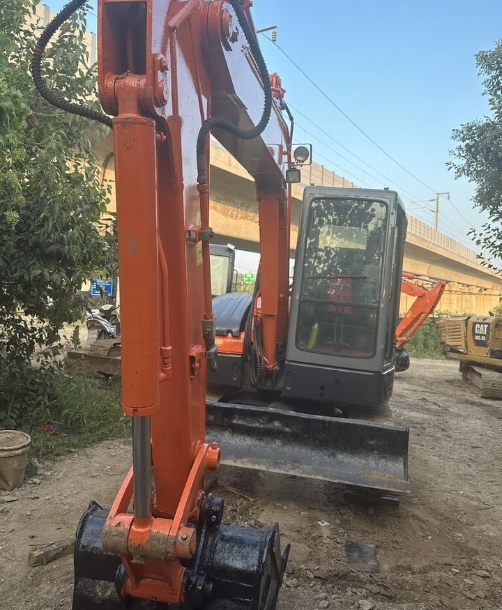 Hitachi ZX55 - Miniexcavadora: foto 4 Hitachi ZX55 - Miniexcavadora: foto 4