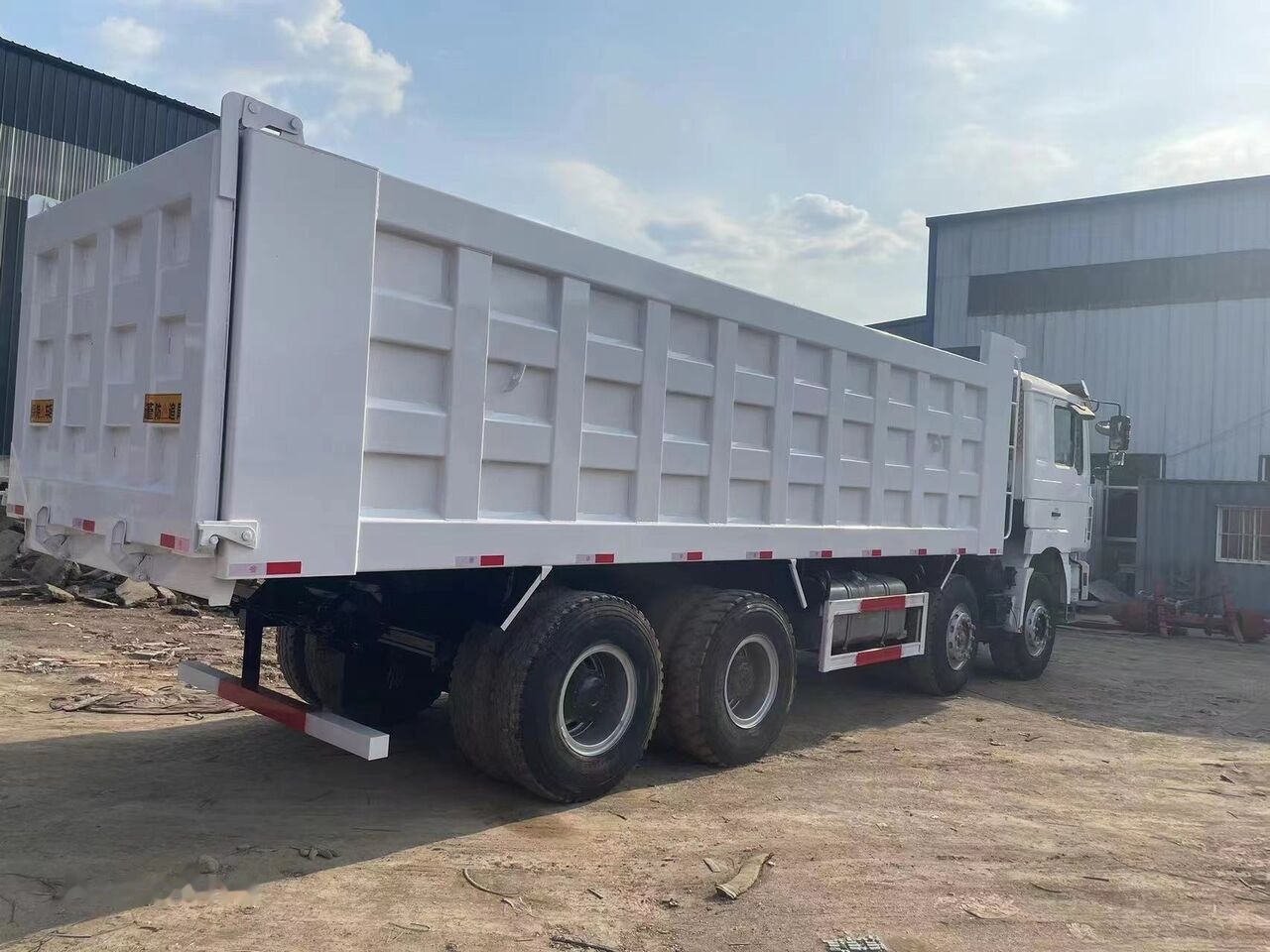 Shacman F3000 - Camión volquete: foto 3 Shacman F3000 - Camión volquete: foto 3