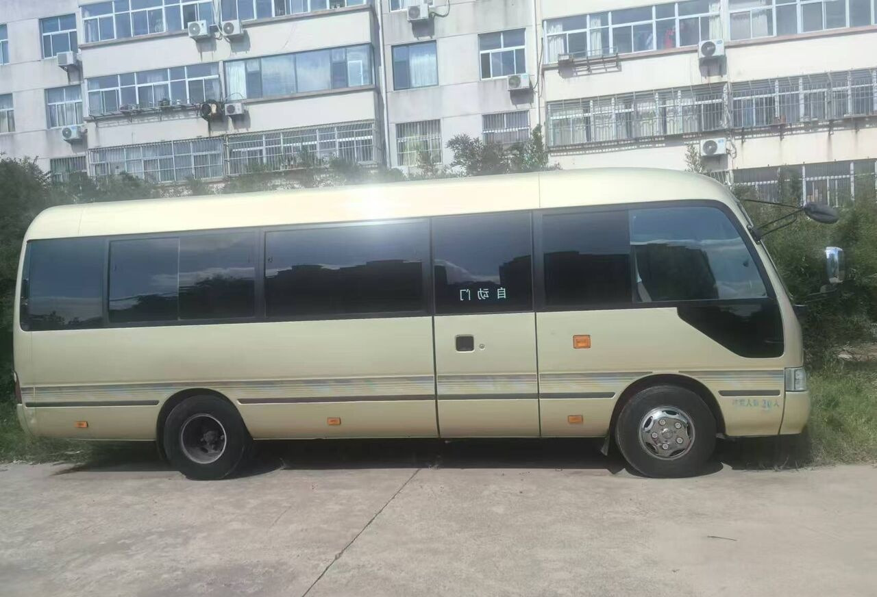 Toyota Coaster - Autobús suburbano: foto 2 Toyota Coaster - Autobús suburbano: foto 2