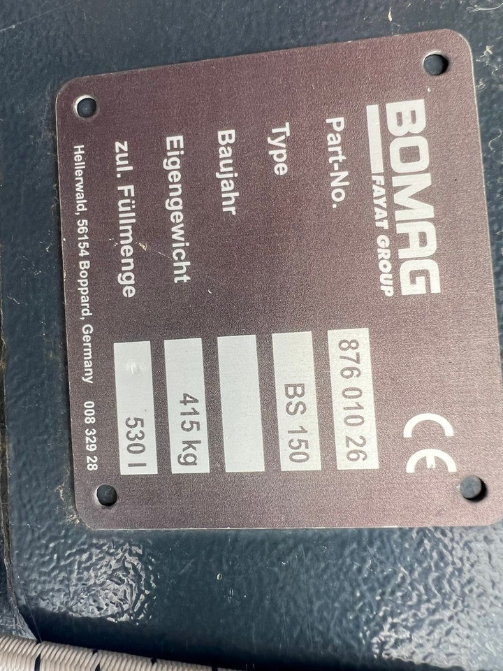 BOMAG BW 154 AP-4 AM mit Splitstreuer - Apisonadora de asfalto: foto 4 BOMAG BW 154 AP-4 AM mit Splitstreuer - Apisonadora de asfalto: foto 4