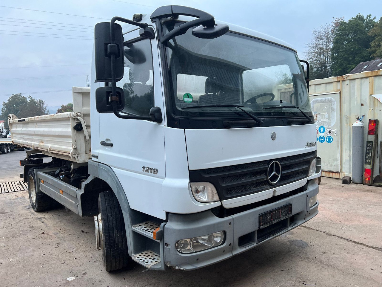 Mercedes-Benz 1218 K Meiller - Camión volquete: foto 1 Mercedes-Benz 1218 K Meiller - Camión volquete: foto 1