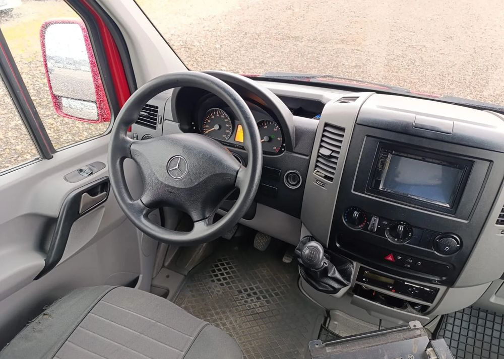 Leasing de  Mercedes-Benz Sprinter 516 Mercedes-Benz Sprinter 516: foto 12