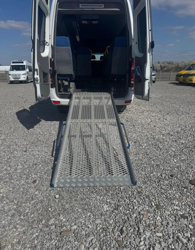 Minibús, Furgoneta de pasajeros Mercedes-Benz Sprinter 519: foto 18