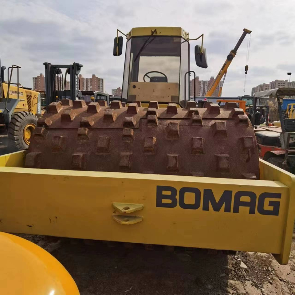 BOMAG BW217D-2 - Compactador: foto 3 BOMAG BW217D-2 - Compactador: foto 3