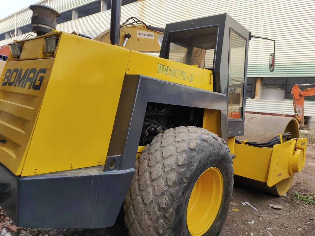 BOMAG BW217D - Compactador: foto 3 BOMAG BW217D - Compactador: foto 3
