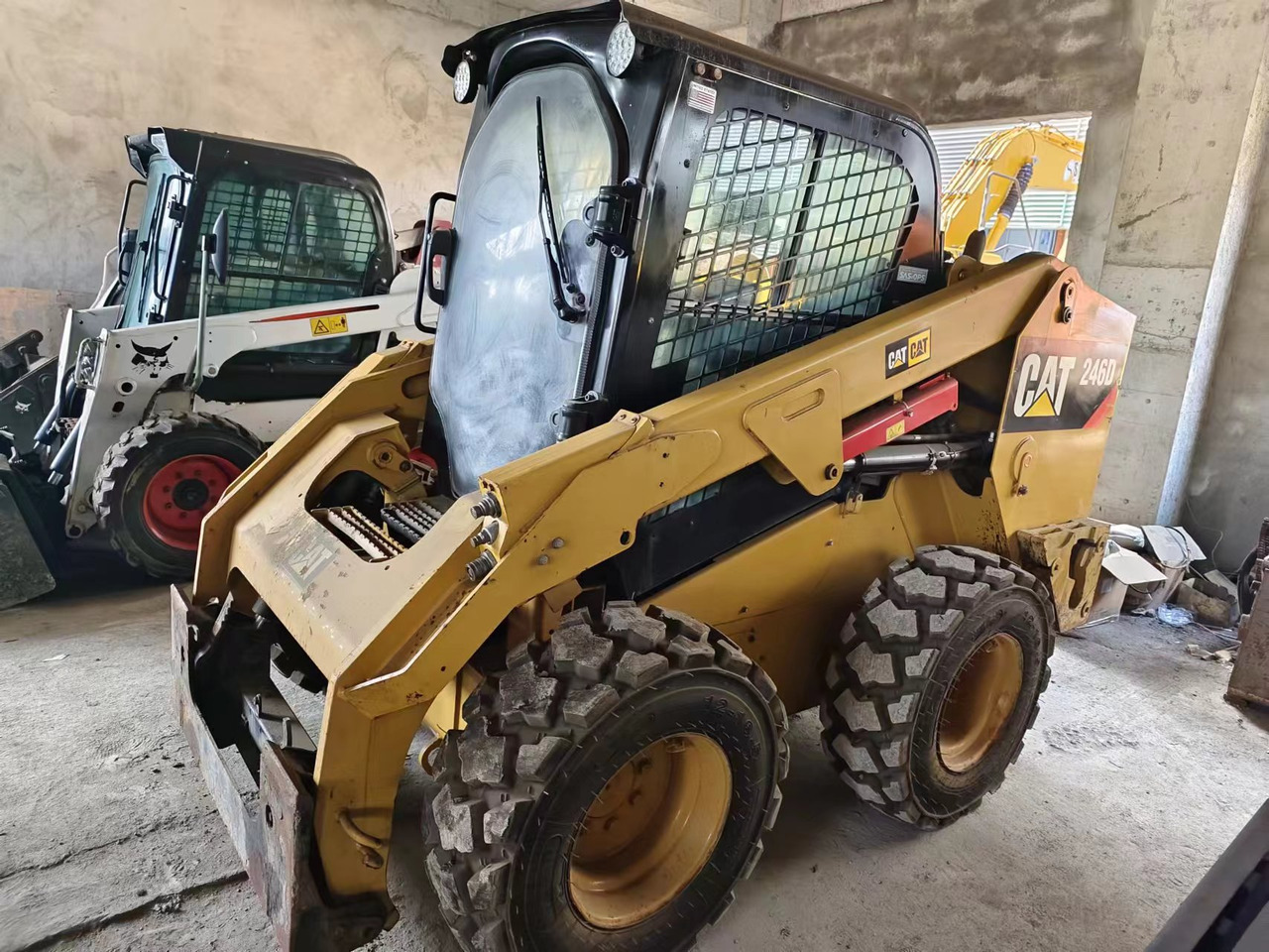 CATERPILLAR 246D - Minicargadora: foto 1 CATERPILLAR 246D - Minicargadora: foto 1