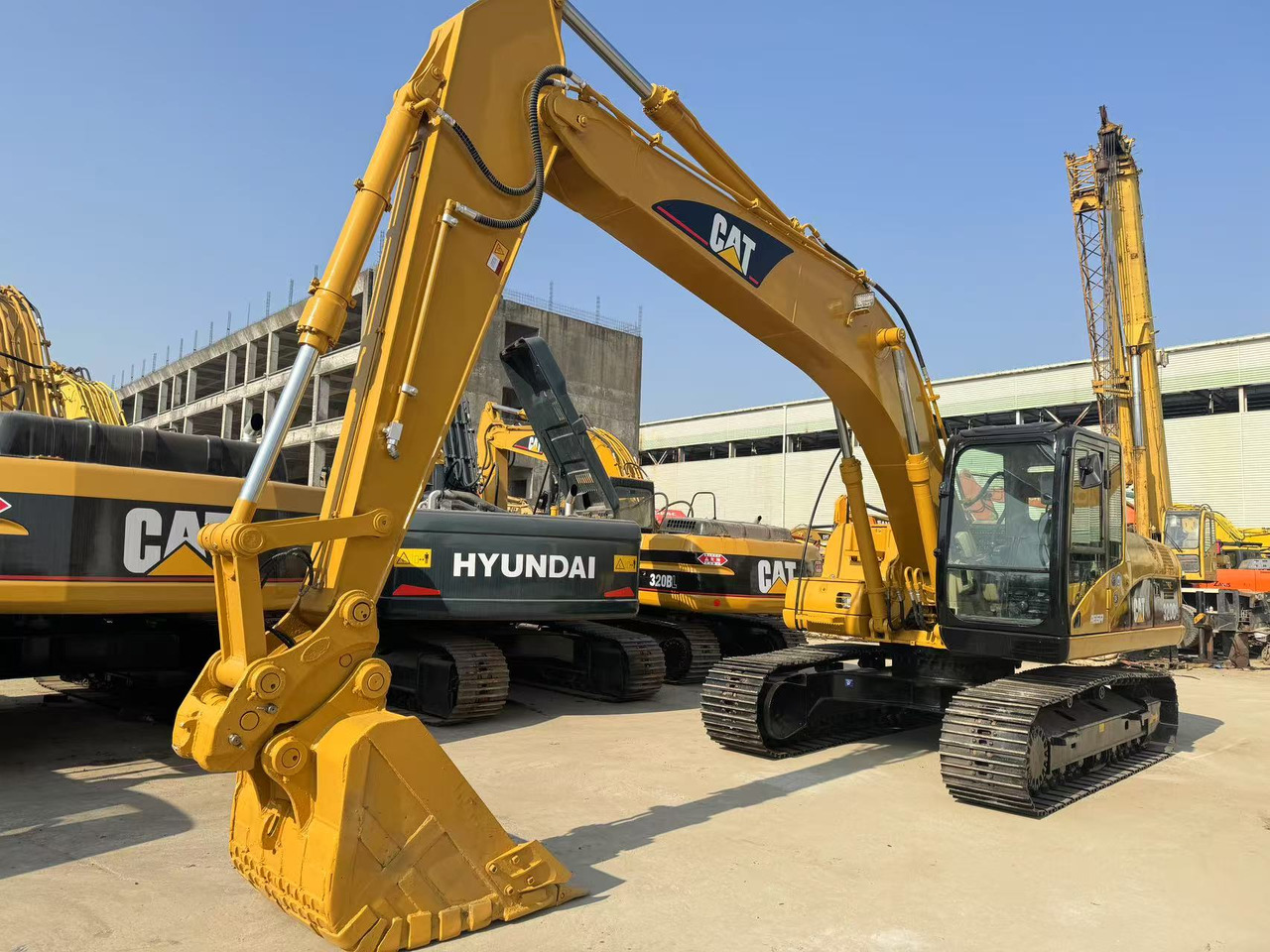 CATERPILLAR 320CL CAT 320 - Excavadora de cadenas: foto 1 CATERPILLAR 320CL CAT 320 - Excavadora de cadenas: foto 1
