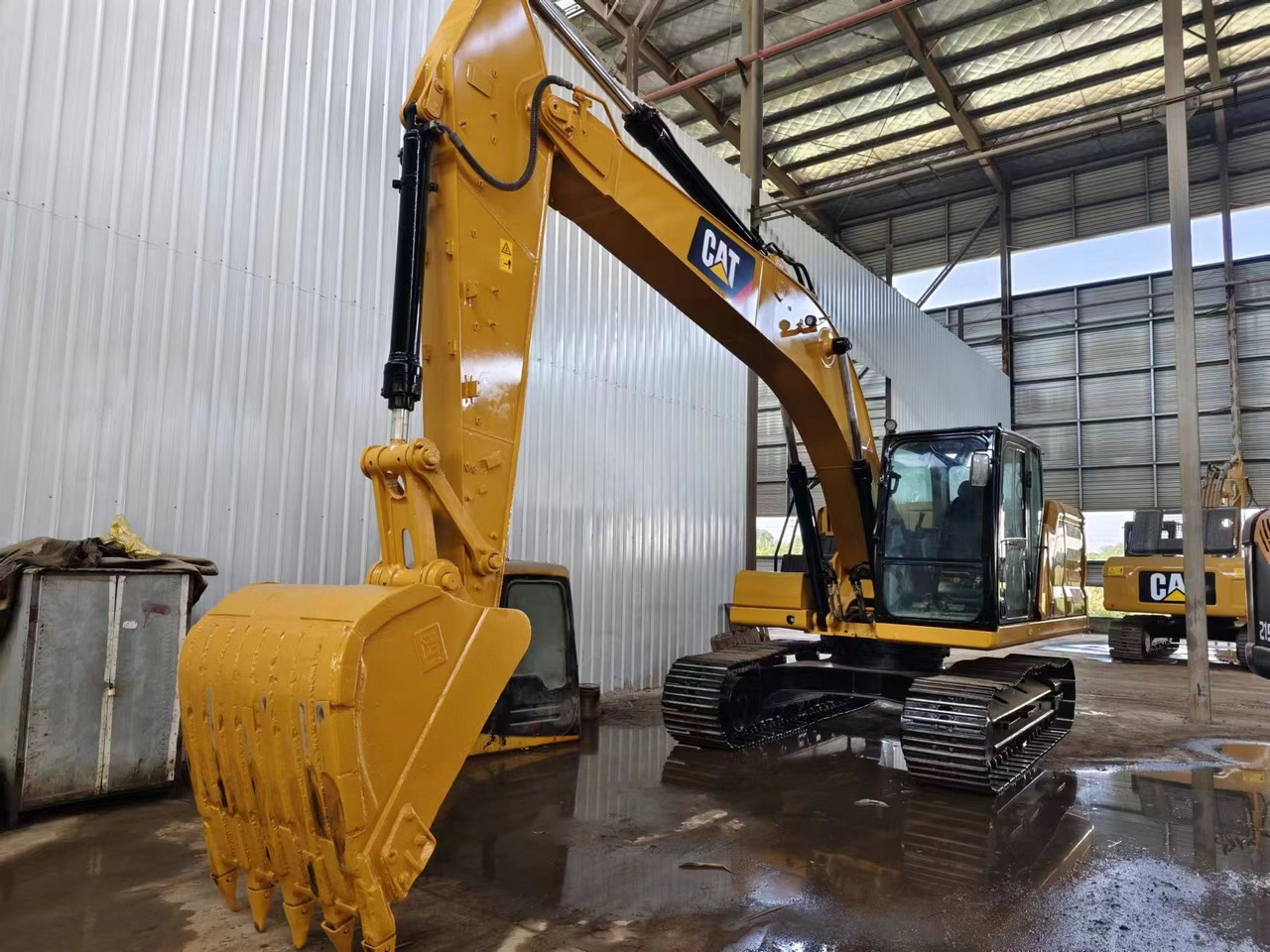 CATERPILLAR 320GC CAT 320 - Excavadora de cadenas: foto 2 CATERPILLAR 320GC CAT 320 - Excavadora de cadenas: foto 2