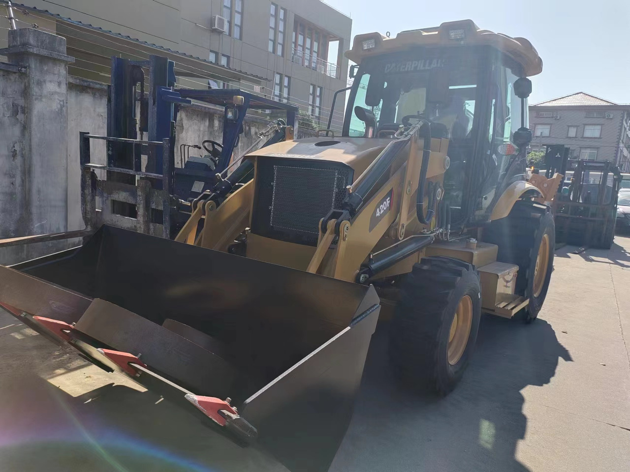 CATERPILLAR 420F - Retroexcavadora: foto 4 CATERPILLAR 420F - Retroexcavadora: foto 4