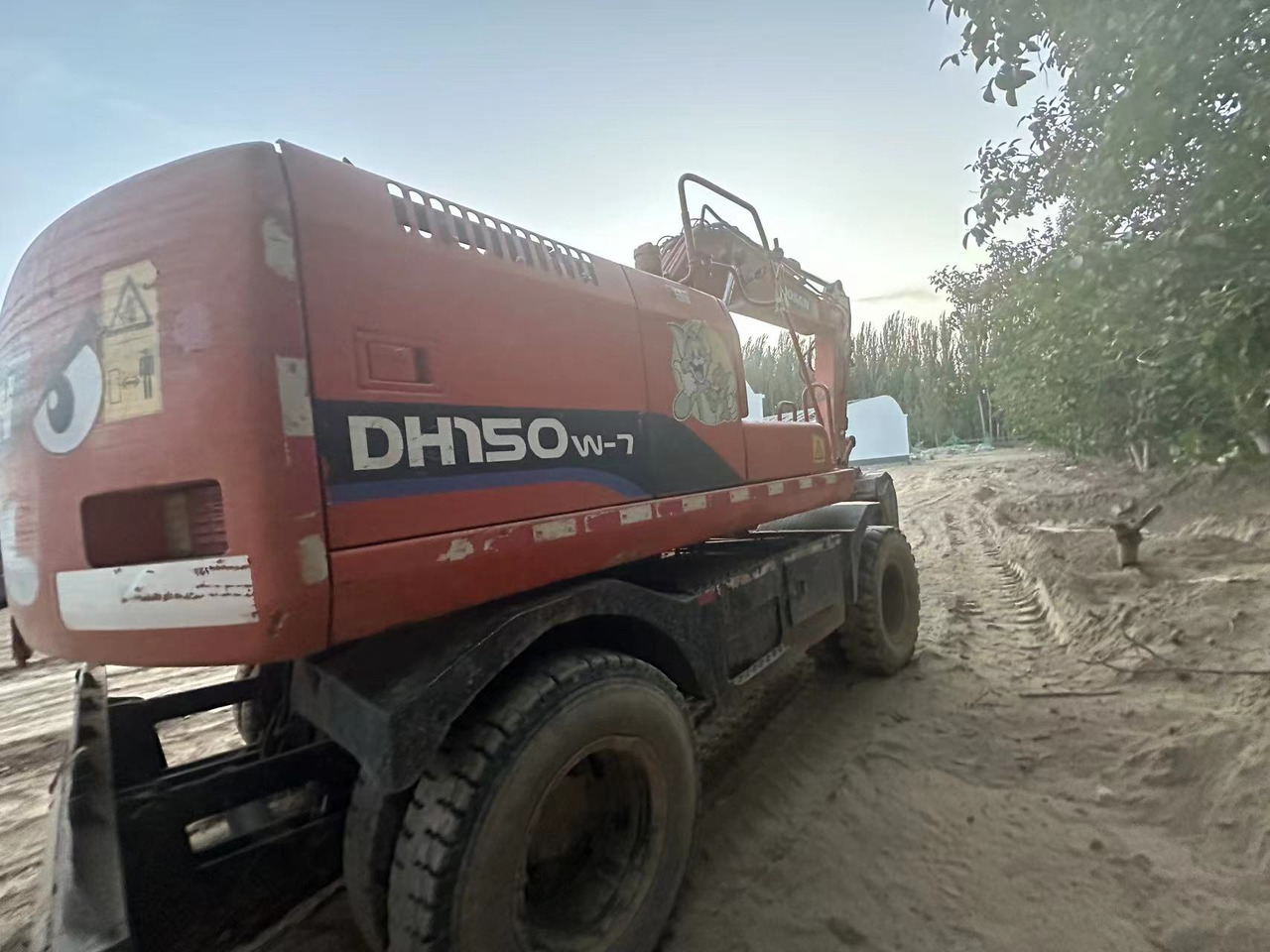 DOOSAN DH150W-7 - Excavadora de ruedas: foto 2 DOOSAN DH150W-7 - Excavadora de ruedas: foto 2