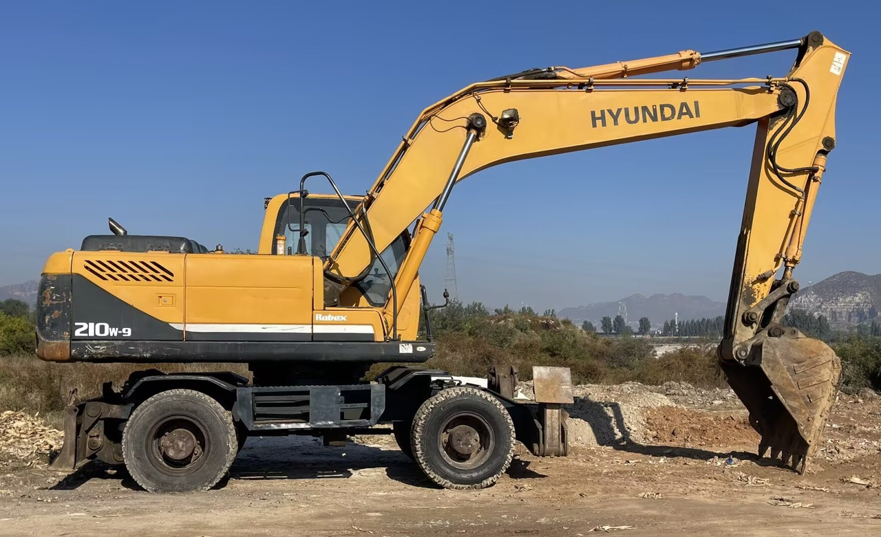 HYUNDAI 210W-9 - Excavadora de ruedas: foto 2 HYUNDAI 210W-9 - Excavadora de ruedas: foto 2