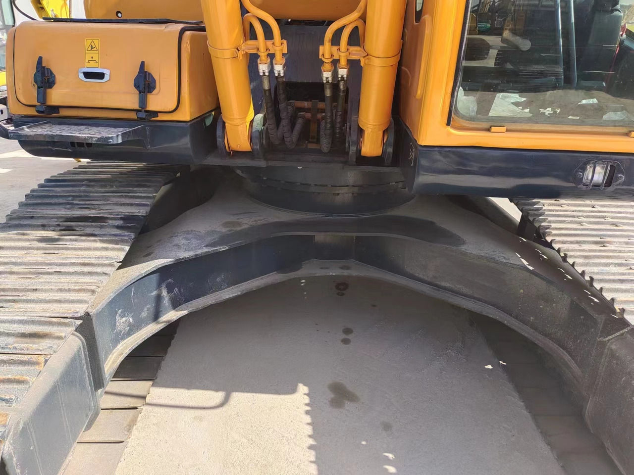 HYUNDAI 220LC-9S - Excavadora de cadenas: foto 5 HYUNDAI 220LC-9S - Excavadora de cadenas: foto 5